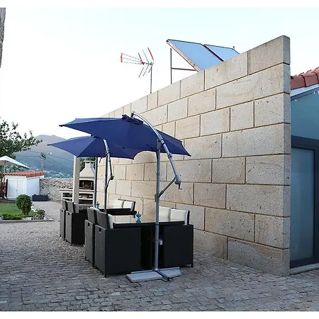 Casa Do Parada * Messegães